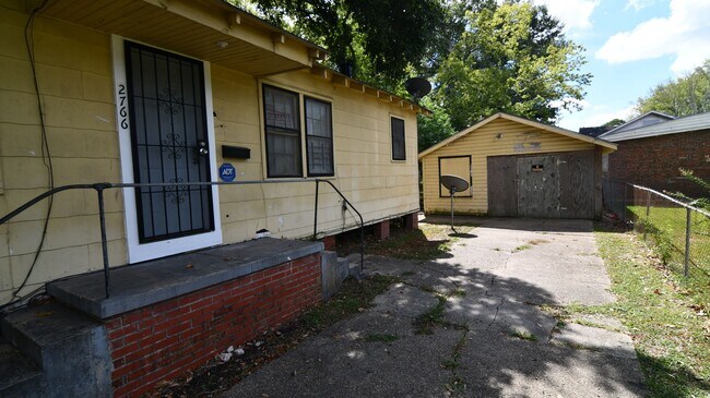 Building Photo - Housing Authority Vouchers Accepted !! 2-b...
