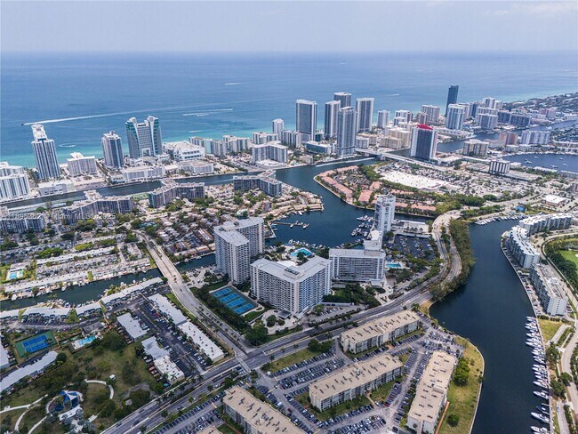 Building Photo - 600 Three Islands Boulevard