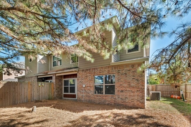 Building Photo - Rupple Meadows - 4 bed / 4 bathroom Coming In April