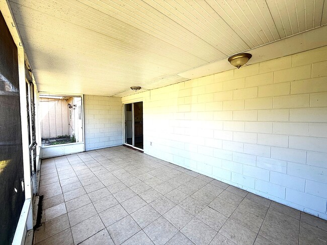 Building Photo - 5401 Pinetrail Way