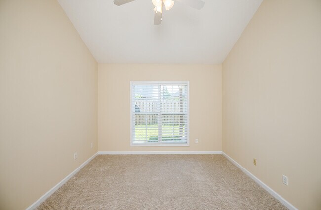 Building Photo - 131 Grove Landing Ct