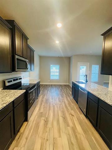 Building Photo - 312 Lone Wolf Trl