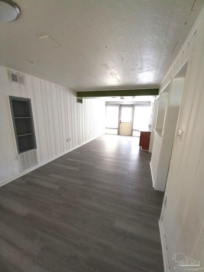 Building Photo - 4 Marine Dr