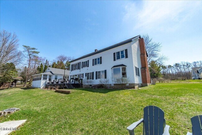 Building Photo - 15 Chase Ln