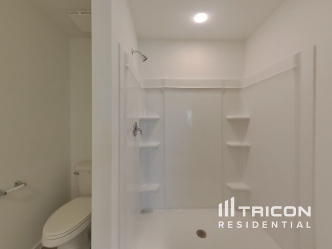 Building Photo - 3072 Dawn Sound Dr