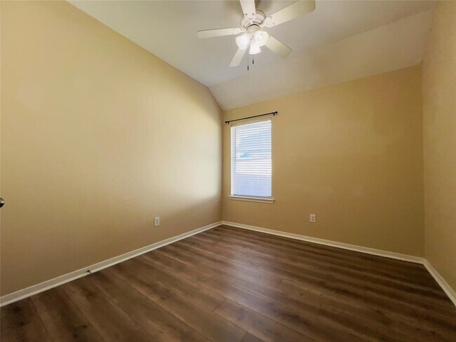 Building Photo - 6143 Galloway Ln