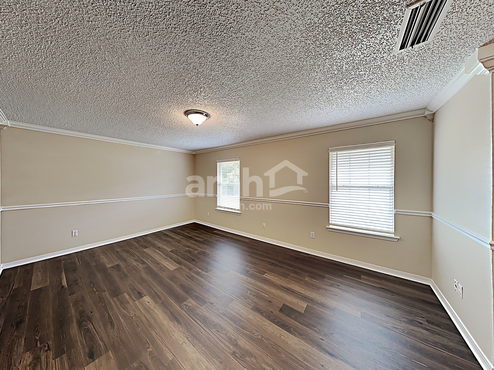 Building Photo - 2712 Taylor Hill Dr