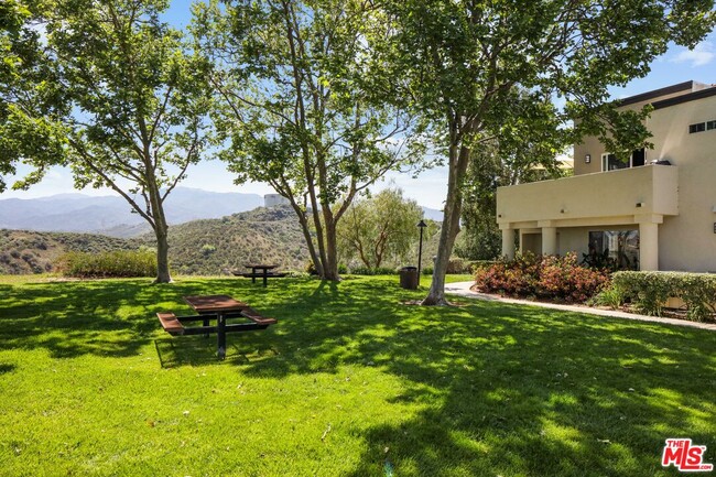 Building Photo - 24474 Valle Del Oro