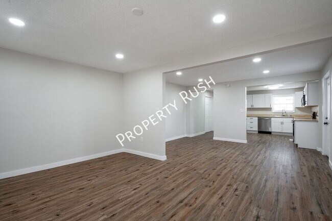 Building Photo - 8229 Patterson Rd