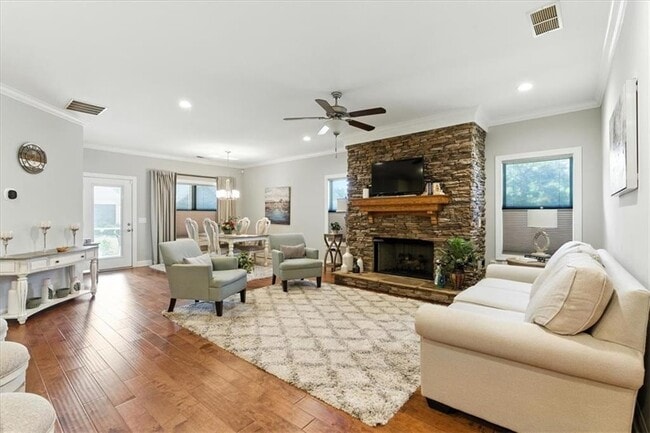 Building Photo - 3047 Patriot Square SW