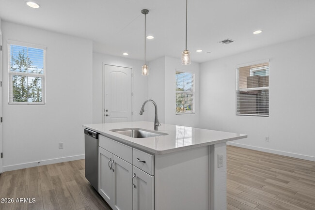 Building Photo - 2779 Claire Dr
