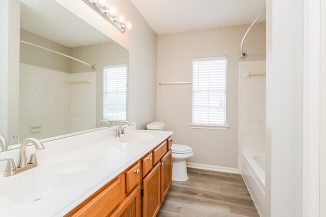 Building Photo - 10046 Lazy Meadows Dr