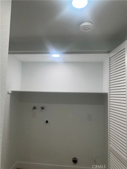 Building Photo - 897 Wabash Ct