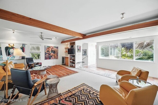 Building Photo - 1927 Beachside Ct