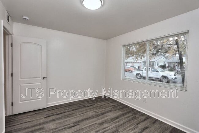 Building Photo - 2840 Sweet Way