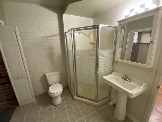 Building Photo - 4416 Creighton Rd