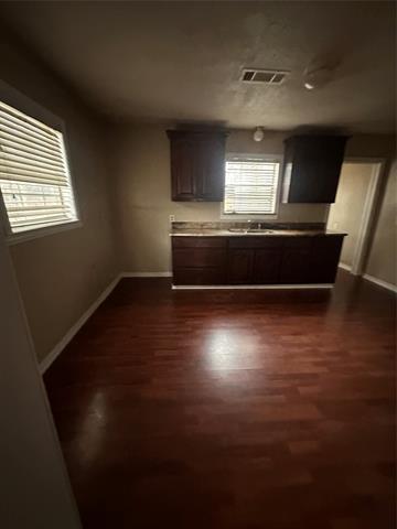 Building Photo - 1208 W Hall St