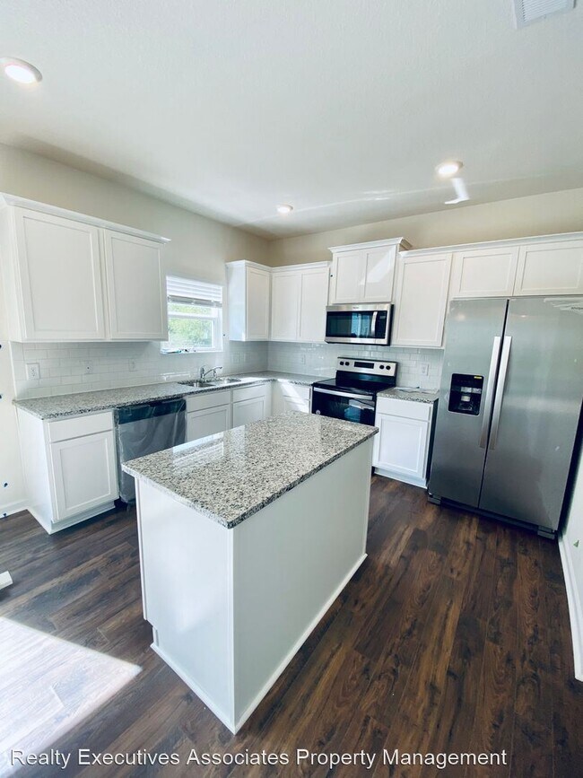 Building Photo - 4 br, 2.5 bath House - 9729 War Admiral Lane