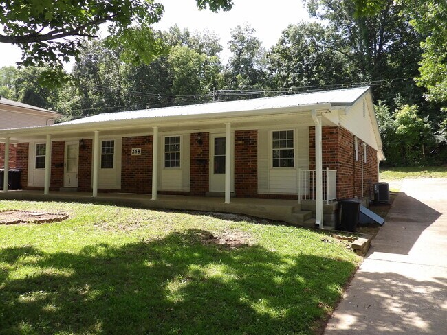 Building Photo - 248 Meadowview Dr