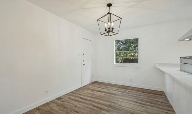 Building Photo - 2415 W Morton St