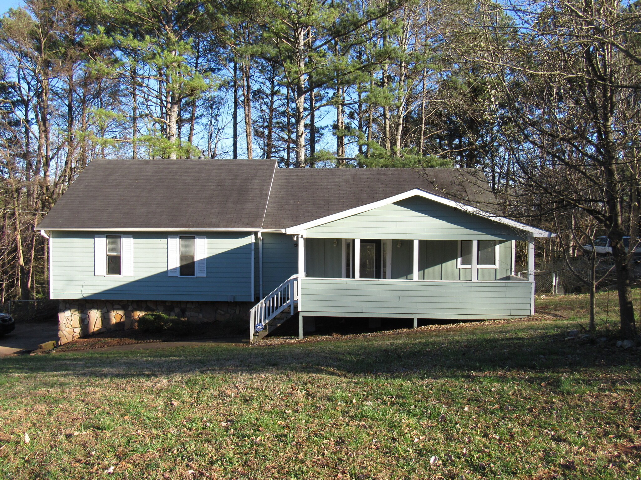 Building Photo - 1273 W Wylie Bridge Rd