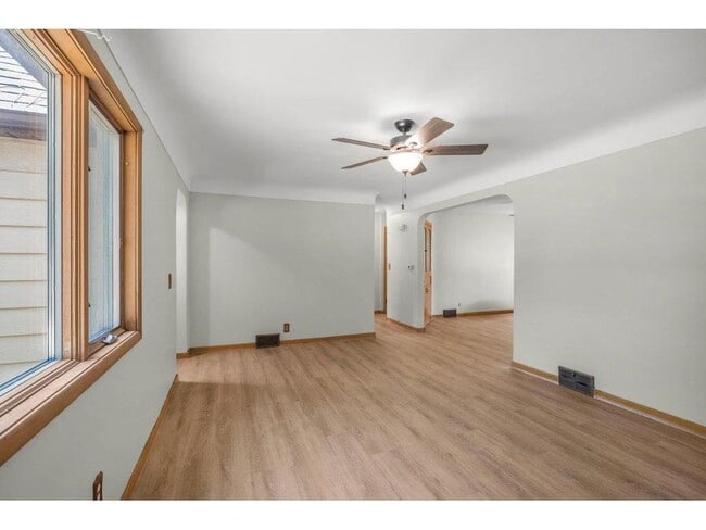 Building Photo - 350 S 9th St