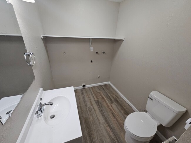 Building Photo - 2535-2537 Wilark Dr NW