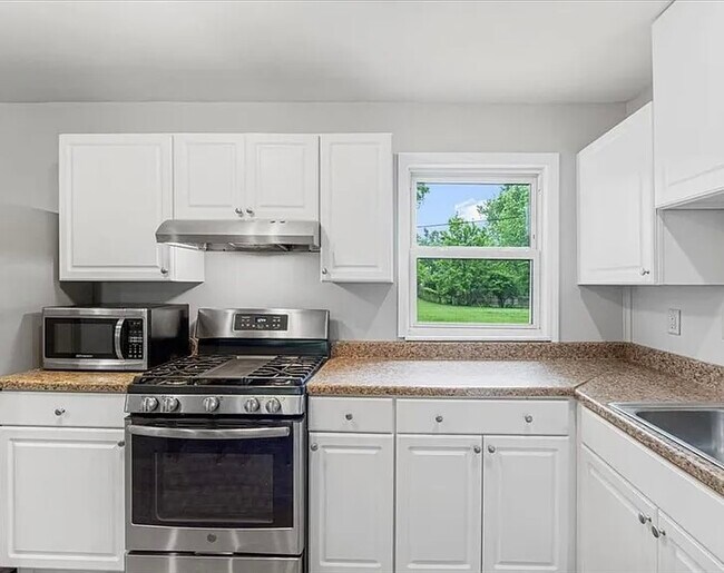 Building Photo - 284 Ramsey Ln