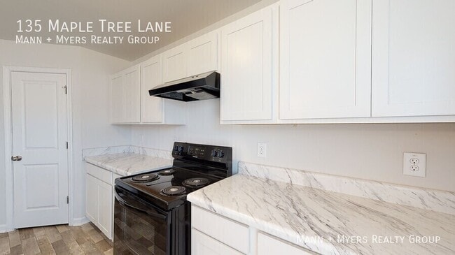 Building Photo - 135 Maple Tree Ln