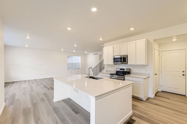 Building Photo - 24756 E Evans Dr