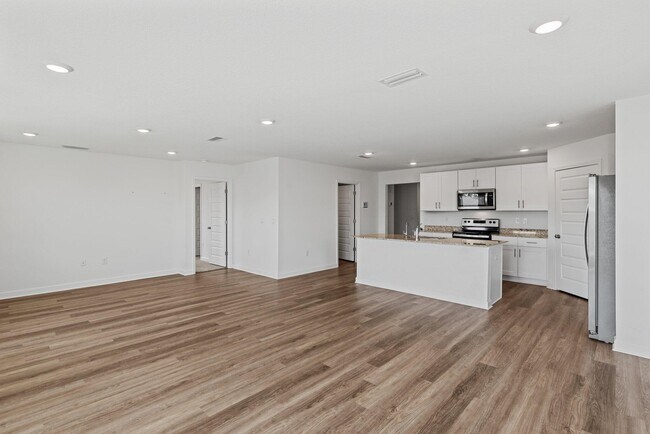 Building Photo - 439 Sweet Blossom Bend