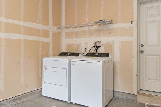 Building Photo - Trails at Tiburon Townhome