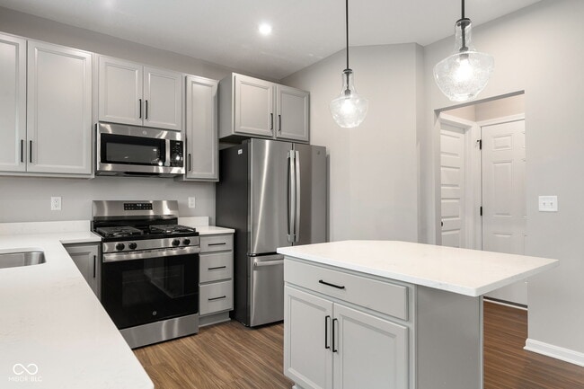 Building Photo - 335 Atlas Dr