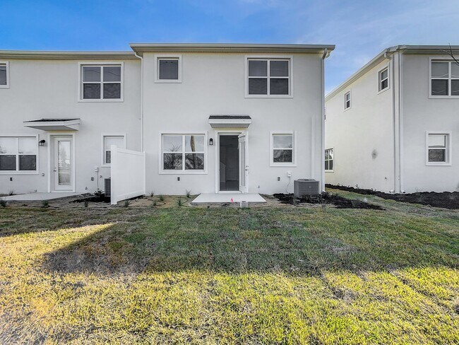 Building Photo - 409 Bogey Dr
