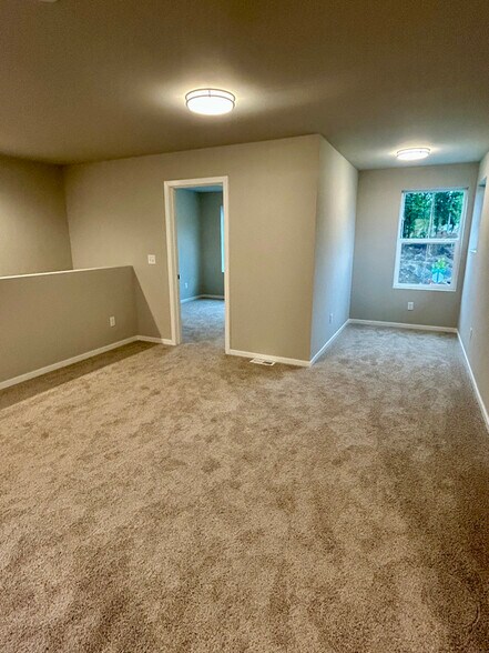 Building Photo - 537 Shore Pine Place