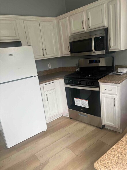 Building Photo - 2828 Ellicott Driveway