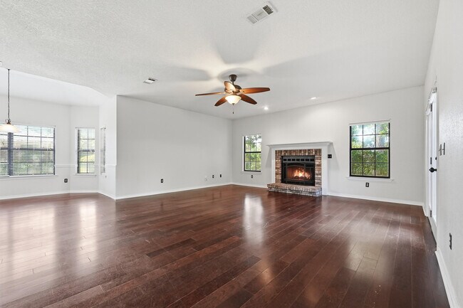 Building Photo - 116 Baywind Dr