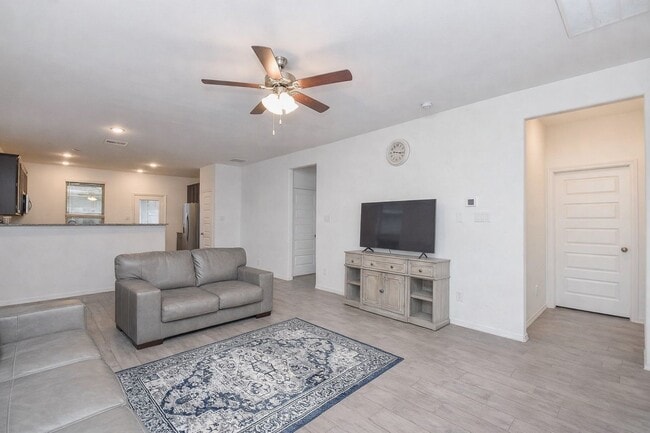 Building Photo - 22359 Auburn Cabin Ln