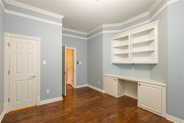 Building Photo - 325 Highland Oaks Cir