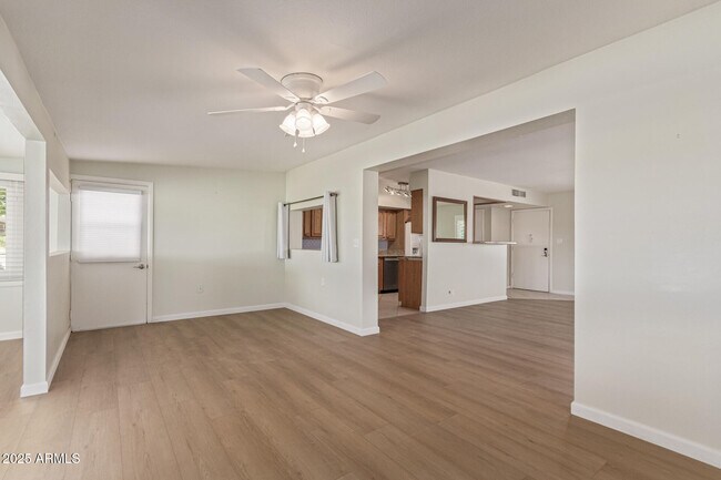 Building Photo - 12640 N Pebble Beach Dr
