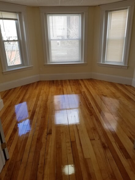 Building Photo - 30 Thorne St