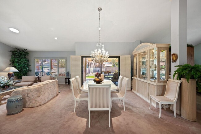 Building Photo - 78505 Vista Del Fuente