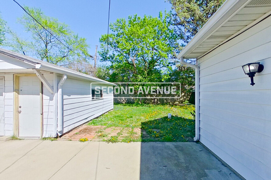 Building Photo - 2313 Magnolia Pl