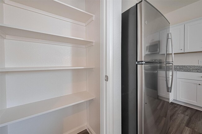 Building Photo - 8510 Ora Mdws Dr