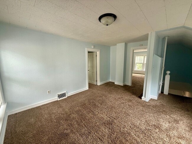 Building Photo - 3 Bed 2 Bath Single Family Home in Wausau - Deposit Special : half off deposit!