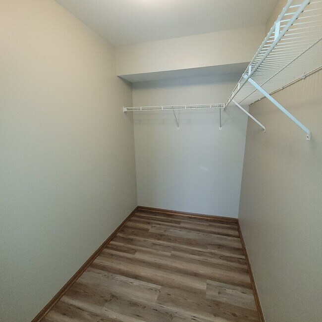 Building Photo - 1934 Heron Ave