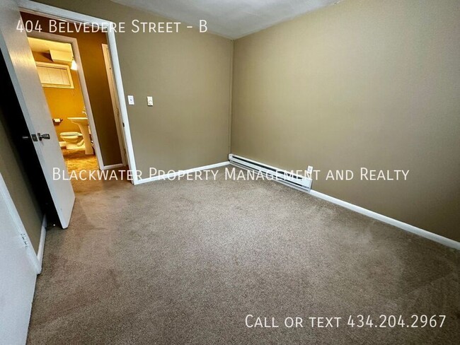 Building Photo - 2 Bedroom Apartment off Rivermont Avenue!