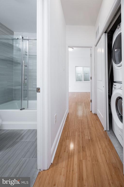 Building Photo - 2102 Berges St