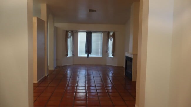 Building Photo - In ground Pool