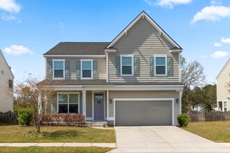 Building Photo - Welcome to Eagle Landing—where 3-bedroom bliss meets effortless style.